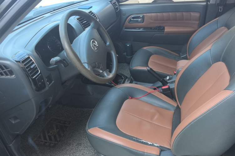 Used Great Wall Wingle 5 2016 2.8T Two-Wheel-Drive Entry-Level GW2.8TC Big Double-Cab GW2.8TC Left Front Seat