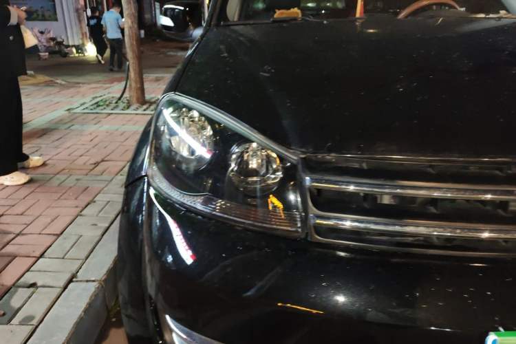 Used Great Wall Wingle 5 2016 2.0T Mine Edition Two-Wheel Drive Progressive Version Big Double Cab – 4D20B Right Front Headlight