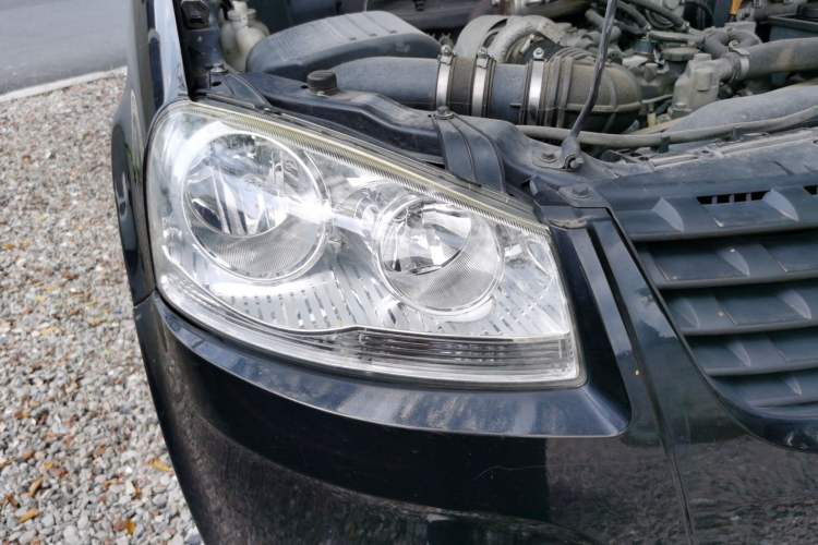 Used Great Wall Wingle 5 2016 2.8T Two-Wheel-Drive Entry-Level GW2.8TC Big Double-Cab GW2.8TC Right Front Headlight