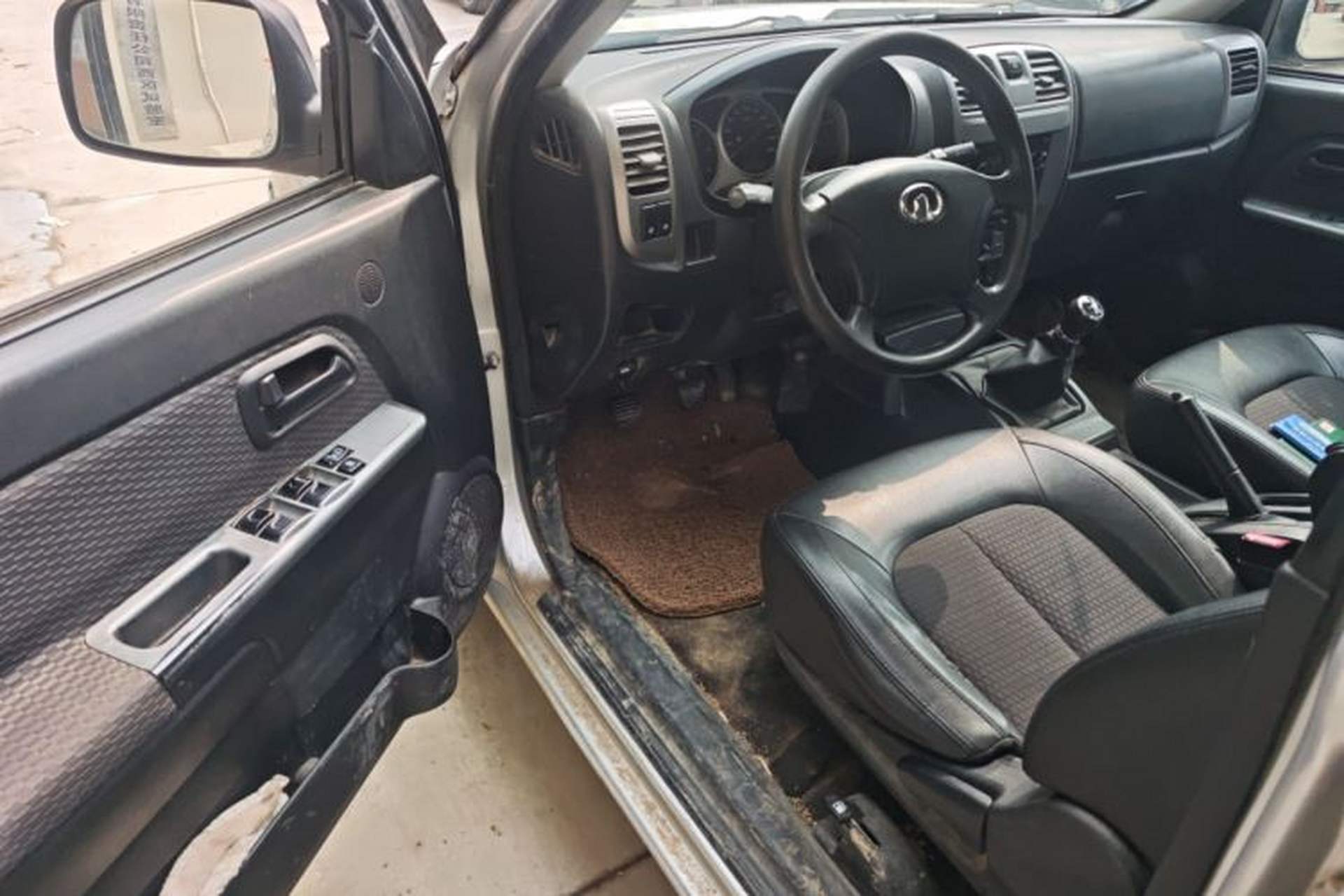 Used Great Wall Wingle 5 2016 2.8T Two-Wheel-Drive Entry-Level GW2.8TC Big Double-Cab GW2.8TC Driver Seat