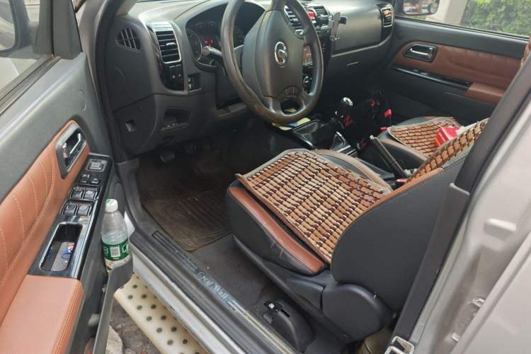 Used Great Wall Wingle 5 2016 2.0T Mine Edition Two-Wheel-Drive Progressive Version Short Double Cab 4D20B Driver Seat