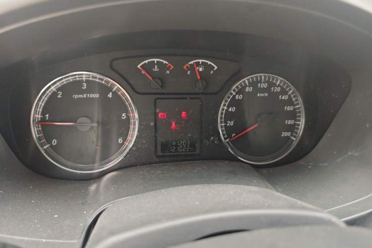 Used Great Wall Wingle 5 2016 2.0T Mine Edition Two-Wheel-Drive Progressive Version Short Double Cab 4D20B Instrument Cluster