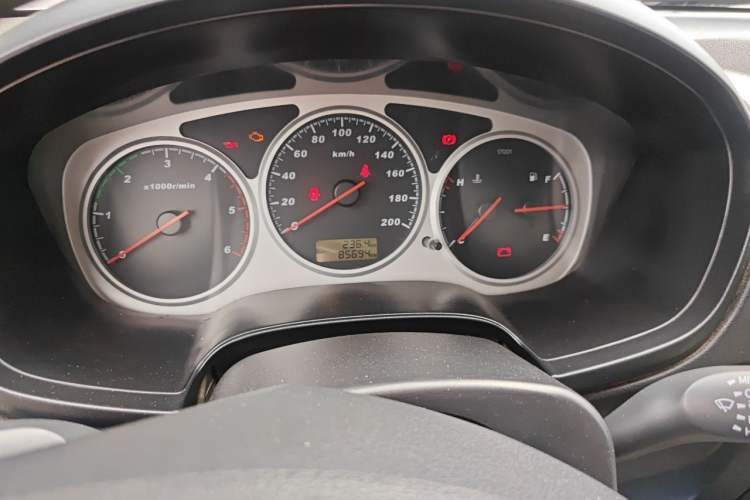 Used Great Wall Wingle 5 2016 2.8T Two-Wheel-Drive Entry-Level GW2.8TC Big Double-Cab GW2.8TC Instrument Cluster