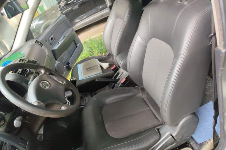 Used Great Wall Wingle 5 2016 2.8T Two-Wheel-Drive Entry-Level GW2.8TC Big Double-Cab GW2.8TC Left Front Seat