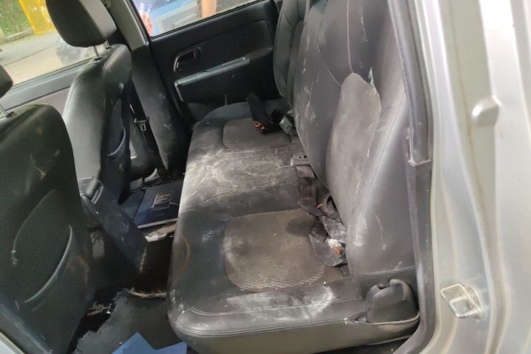 Used Great Wall Wingle 5 2016 2.8T Two-Wheel-Drive Entry-Level GW2.8TC Big Double-Cab GW2.8TC Left Rear Seat