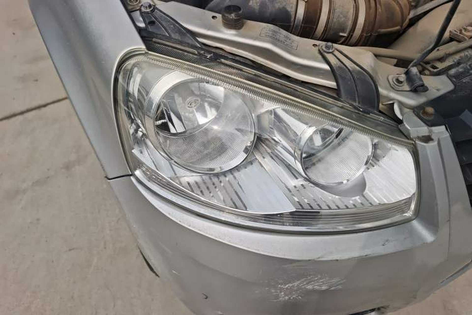Used Great Wall Wingle 5 2016 2.8T Two-Wheel-Drive Entry-Level GW2.8TC Big Double-Cab GW2.8TC Right Front Headlight