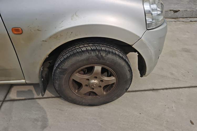 Used Great Wall Wingle 5 2016 2.8T Two-Wheel-Drive Entry-Level GW2.8TC Big Double-Cab GW2.8TC Right Front Wheel Hub