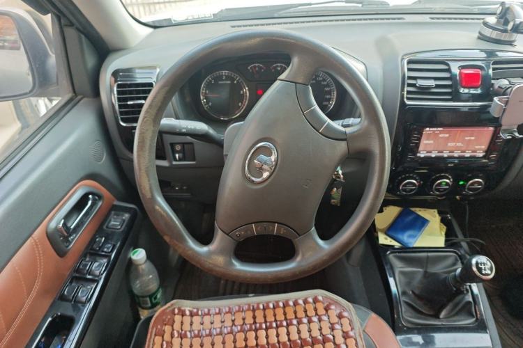 Used Great Wall Wingle 5 2016 2.0T Mine Edition Two-Wheel-Drive Progressive Version Short Double Cab 4D20B Steering Wheel