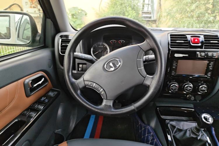 Used Great Wall Wingle 5 2016 2.0T Mine Edition Four-Wheel Drive Progressive Version Short Double Cab 4D20B Steering Wheel