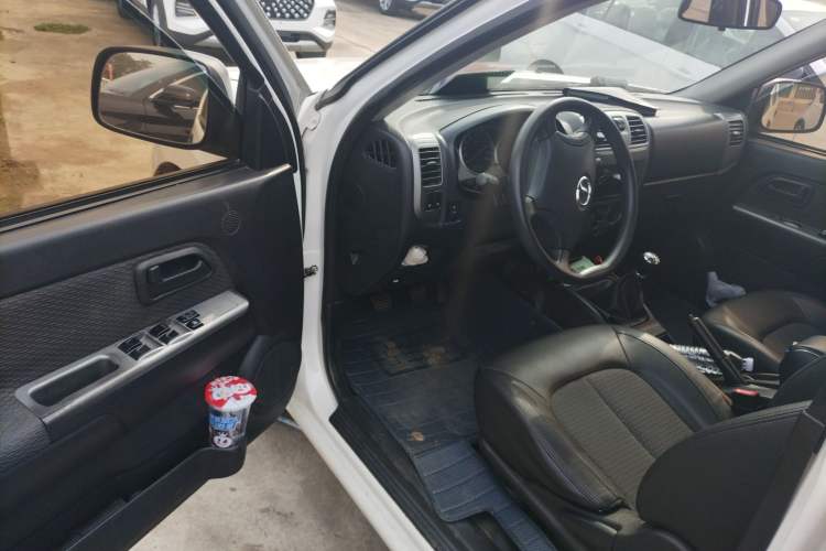 Used Great Wall Wingle 5 2016 2.2L Wealth Edition Two-Wheel Drive Progressive Version Big Double Cab – 491QE Driver Seat