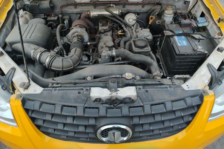 Used Great Wall Wingle 5 2016 2.8T Two-Wheel-Drive Entry-Level GW2.8TC Big Double-Cab GW2.8TC Engine Bay