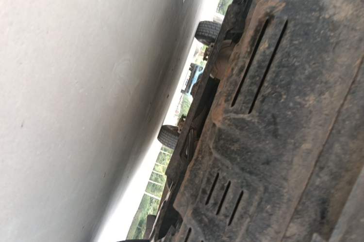 Used Great Wall Wingle 5 2017 2.0T European Version Diesel Two-Wheel Drive Elite Plus Big Double-Cab GW4D20D Chassis Front