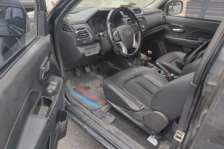 Used Great Wall Wingle 5 2017 2.0T European Version Diesel Two-Wheel Drive Advanced Large Double-Cab GW4D20E Driver Seat