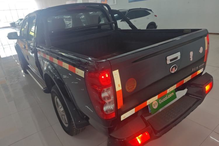 Used Great Wall Wingle 5 2017 2.0T European Version Diesel Two-Wheel Drive Elite Plus Big Double-Cab GW4D20D Exterior 2
