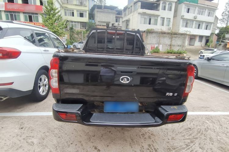 Used Great Wall Wingle 5 2017 2.0T European-Style Diesel 4x4 Ambition Version with Extended Double Cab – GW4D20E Exterior 4
