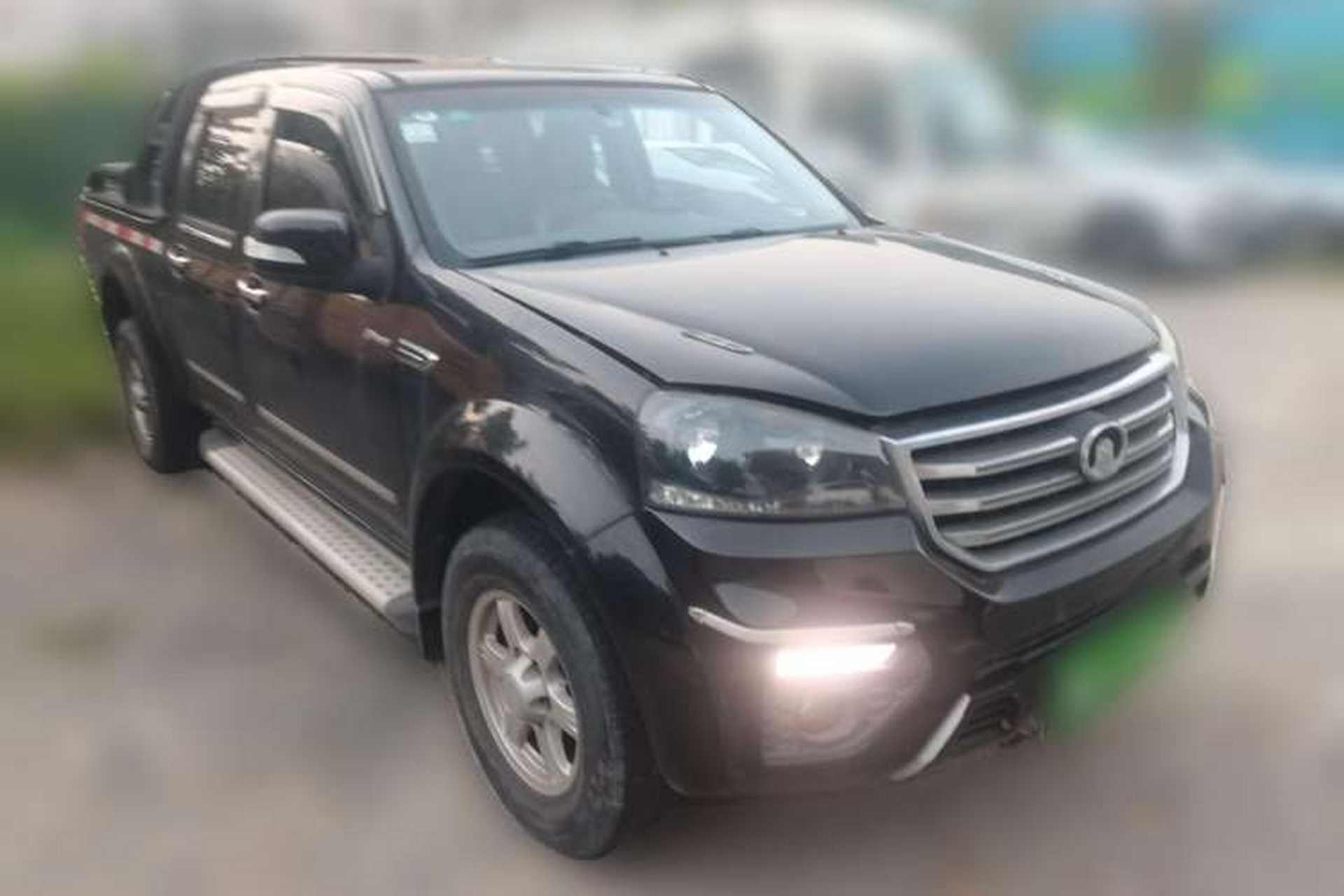 Used Great Wall Wingle 5 2017 2.0T European-spec Diesel Two-Wheel-Drive Entry-Level Big Double-Cab GW4D20D Front Right 45 Deg