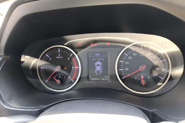 Used Great Wall Wingle 5 2017 2.0T European Version Diesel Two-Wheel Drive Advanced Large Double-Cab GW4D20E Instrument Cluster