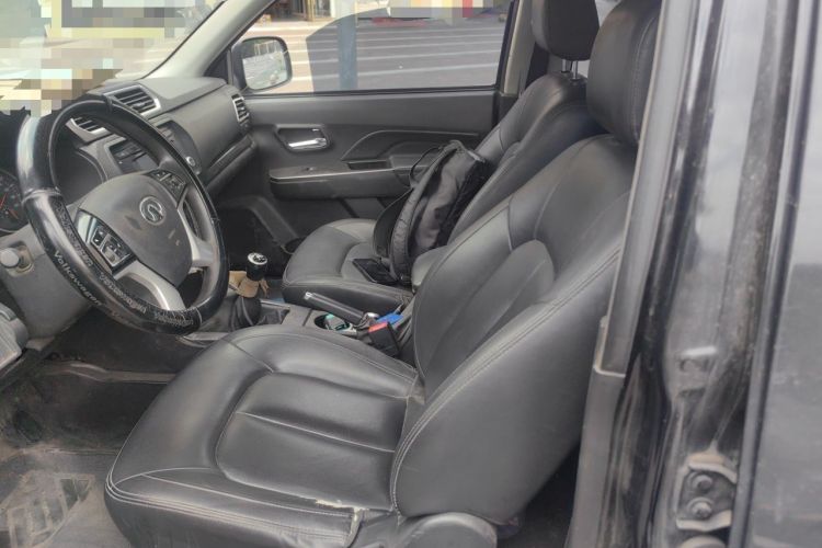 Used Great Wall Wingle 5 2017 2.0T European Version Diesel Two-Wheel Drive Advanced Large Double-Cab GW4D20E Left Front Seat