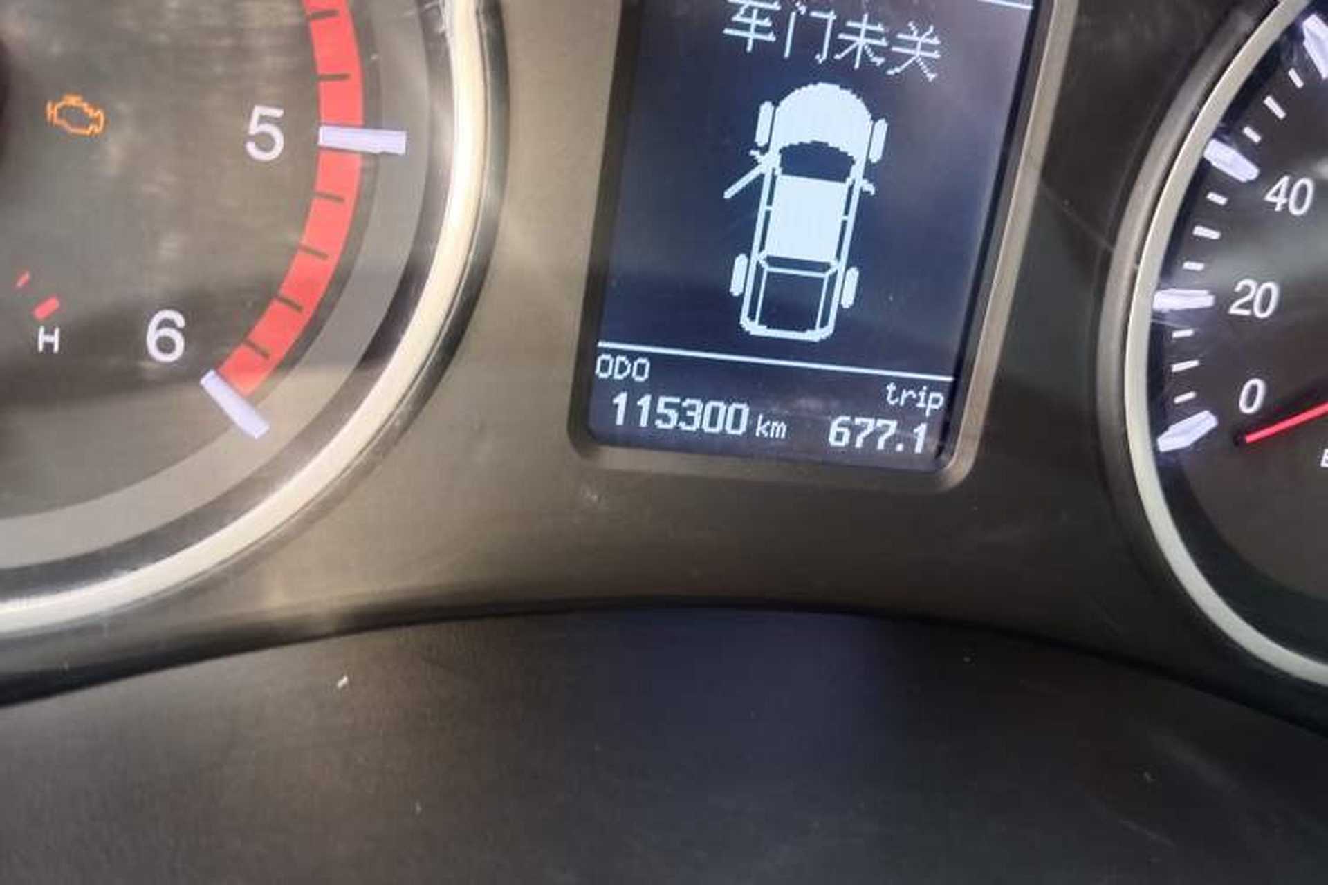 Used Great Wall Wingle 5 2017 2.0T European-Style Diesel 4x4 Ambition Version with Extended Double Cab – GW4D20E Odometer Close Up
