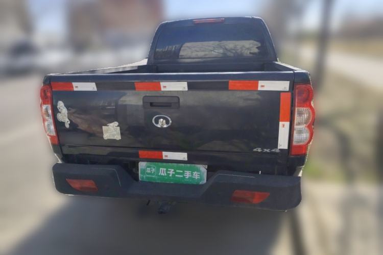 Used Great Wall Wingle 5 2017 2.4L European Version Gasoline Two-Wheel Drive Entry-Level Big Double Cab 4G69S4N Rear