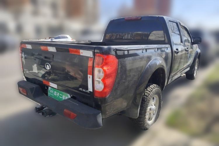 Used Great Wall Wingle 5 2017 2.4L European Version Gasoline Two-Wheel Drive Entry-Level Big Double Cab 4G69S4N Rear Right 45 Deg