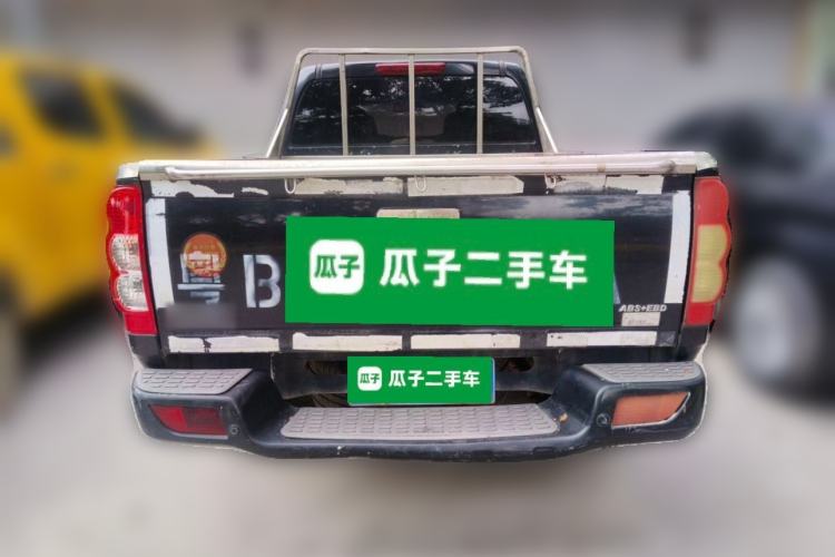 Used Great Wall Wingle 5 2017 2.4L European Version Gasoline Two-Wheel Drive Entry-Level Big Double Cab 4G69S4N Rear