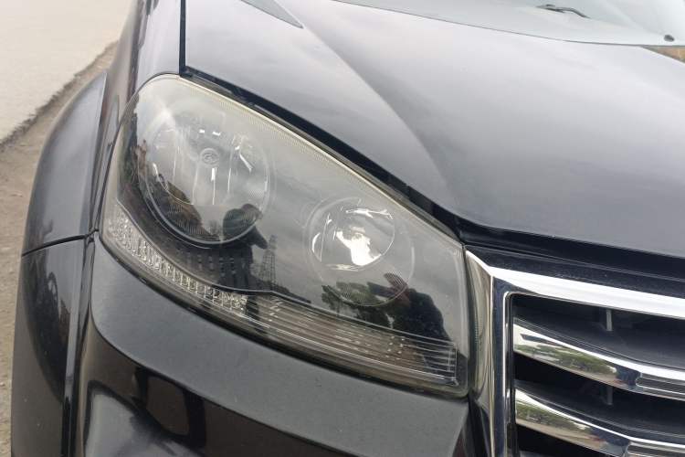 Used Great Wall Wingle 5 2017 2.0T European Version Diesel Two-Wheel Drive Elite Plus Big Double-Cab GW4D20D Right Front Headlight