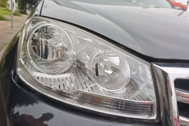 Used Great Wall Wingle 5 2017 2.0T European Version Diesel Two-Wheel Drive Advanced Large Double-Cab GW4D20E Right Front Headlight