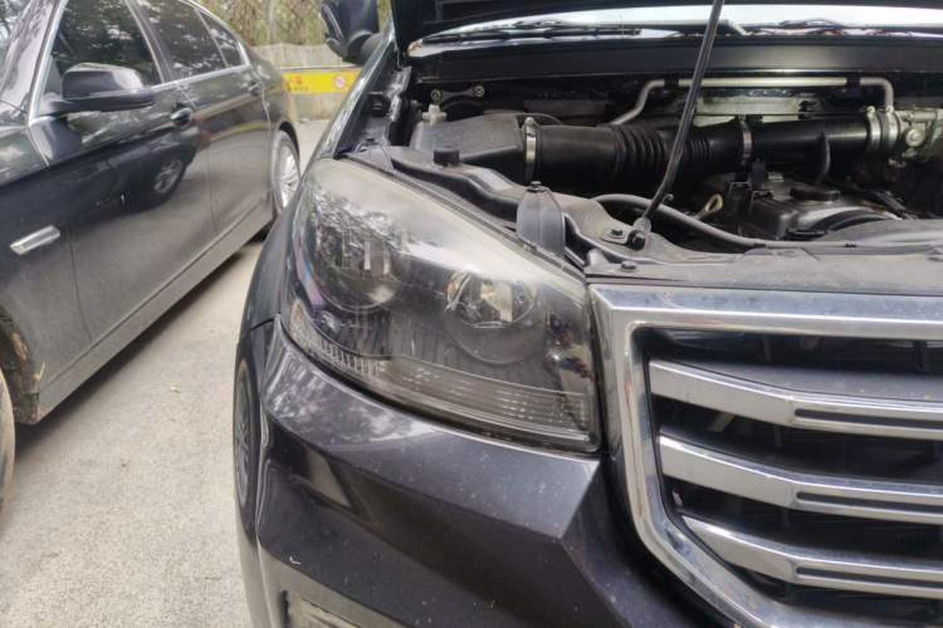 Used Great Wall Wingle 5 2017 2.4L European Version Gasoline Two-Wheel Drive Entry-Level Big Double Cab 4G69S4N Right Front Headlight