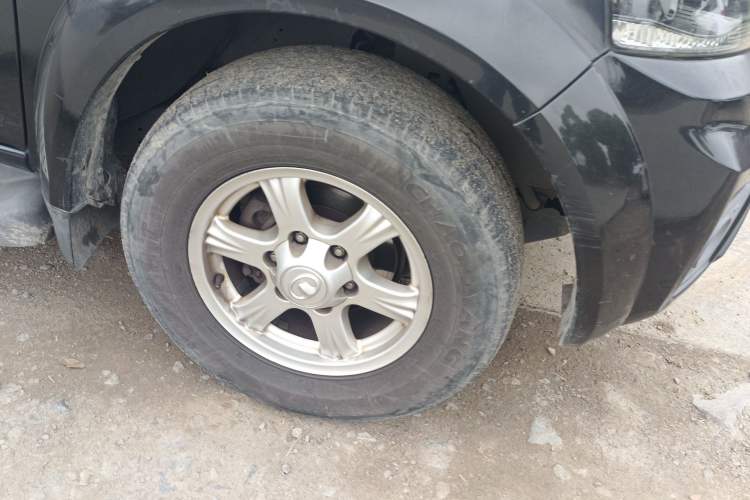Used Great Wall Wingle 5 2017 2.0T European Version Diesel Two-Wheel Drive Elite Plus Big Double-Cab GW4D20D Right Front Wheel Hub