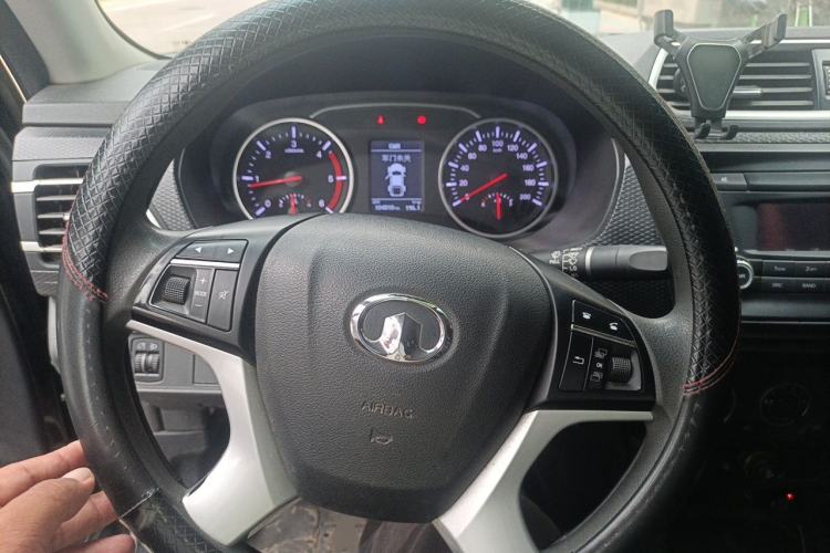 Used Great Wall Wingle 5 2017 2.0T European Version Diesel Two-Wheel Drive Advanced Large Double-Cab GW4D20E Steering Wheel
