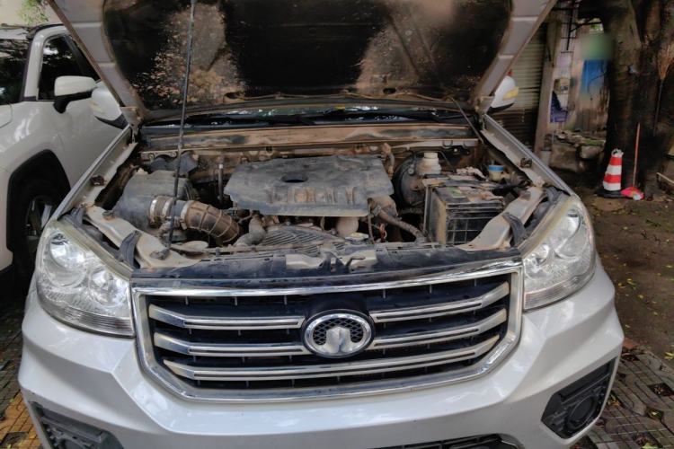 Used Great Wall Wingle 5 2017 2.0T European-Style Diesel 4x4 Ambition Version with Extended Double Cab – GW4D20E Engine Bay