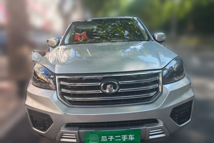 Used Great Wall Wingle 5 2017 2.4L European Version Gasoline Two-Wheel Drive Entry-Level Big Double Cab 4G69S4N Front