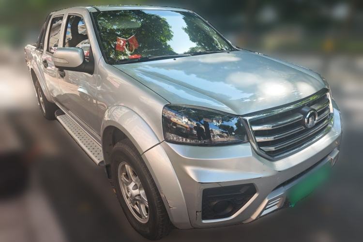 Used Great Wall Wingle 5 2017 2.4L European Version Gasoline Two-Wheel Drive Entry-Level Big Double Cab 4G69S4N Front Right 45 Deg