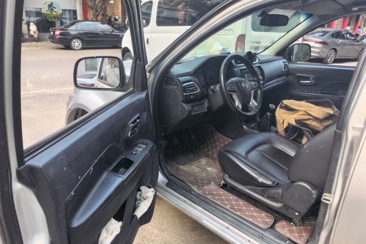 Used Great Wall Wingle 5 2017 2.0T European-Style Diesel 4x4 Ambition Version with Extended Double Cab – GW4D20E Driver Seat
