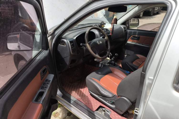 Used Great Wall Wingle 5 2017 2.8T Classic Edition Two-Wheel Drive Big Double-Cab GW2.8TC-2 Driver Seat