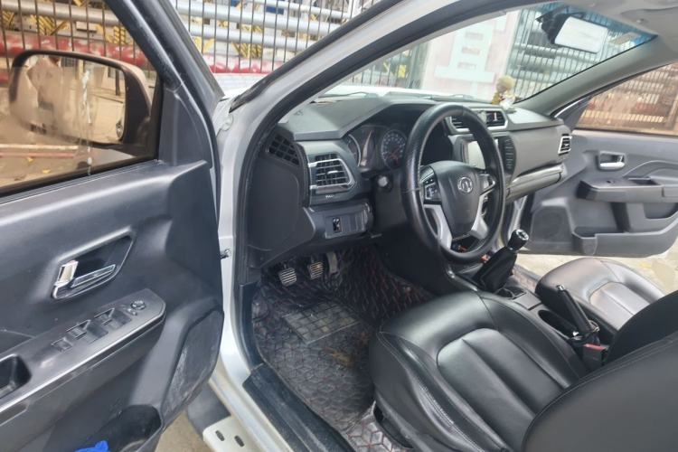 Used Great Wall Wingle 5 2017 2.8T European Version Diesel Two-Wheel Drive Elite Large Double-Cab GW2.8TC Driver Seat