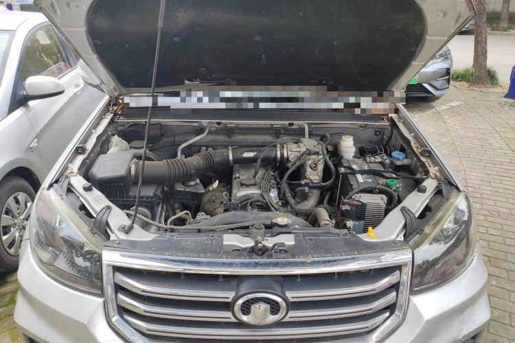 Used Great Wall Wingle 5 2017 2.4L European Version Gasoline Two-Wheel Drive Entry-Level Small Double-Cab 4G69S4N Engine Bay