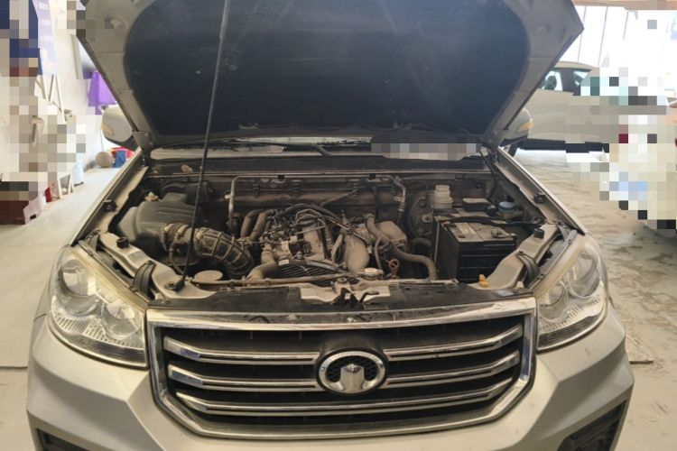 Used Great Wall Wingle 5 2017 2.0T European Version Diesel Two-Wheel Drive Advanced Large Double-Cab GW4D20E Engine Bay