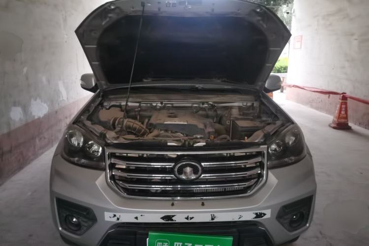 Used Great Wall Wingle 5 2017 2.0T European-Style Diesel Two-Wheel-Drive Elite Version with Large Double Cab – GW4D20B Engine Bay