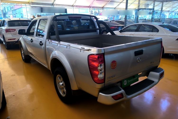 Used Great Wall Wingle 5 2017 2.4L European Version Gasoline Two-Wheel Drive Entry-Level Big Double Cab 4G69S4N Exterior 2