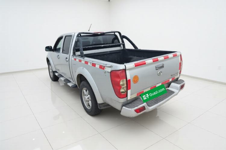 Used Great Wall Wingle 5 2017 2.0T European Version Diesel Two-Wheel Drive Elite Plus Big Double-Cab GW4D20D Exterior 3