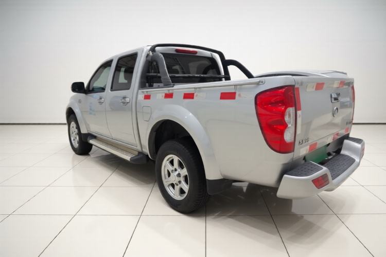 Used Great Wall Wingle 5 2017 2.0T European Version Diesel Two-Wheel Drive Elite Plus Big Double-Cab GW4D20D Exterior 3