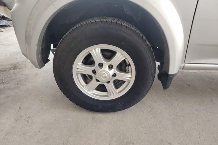 Used Great Wall Wingle 5 2017 2.0T European Version Diesel Two-Wheel Drive Advanced Large Double-Cab GW4D20E Exterior 4