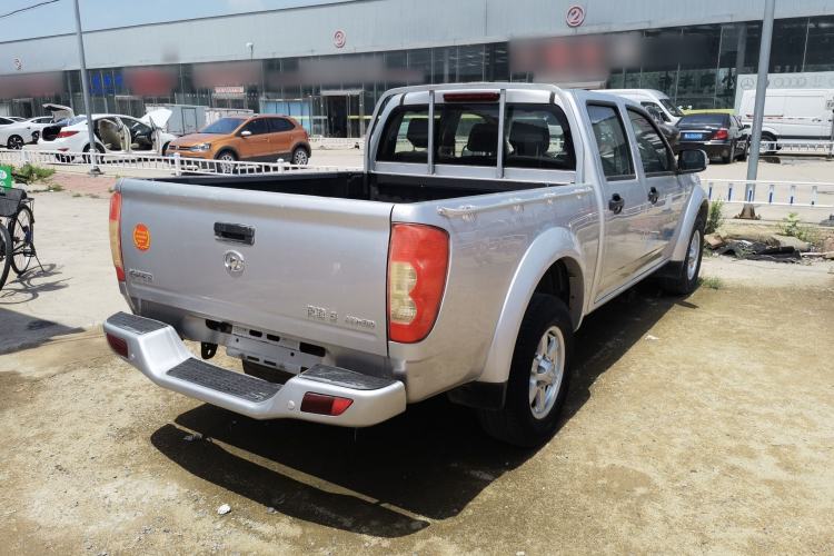 Used Great Wall Wingle 5 2017 2.0T European Version Diesel Two-Wheel Drive Advanced Large Double-Cab GW4D20E Exterior 4