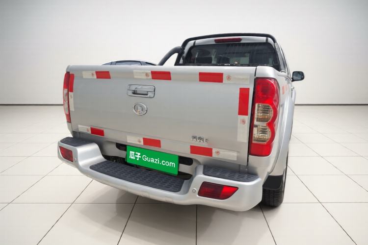 Used Great Wall Wingle 5 2017 2.0T European Version Diesel Two-Wheel Drive Elite Plus Big Double-Cab GW4D20D Exterior 4