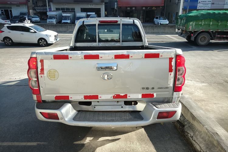 Used Great Wall Wingle 5 2017 2.0T European Version Diesel Two-Wheel Drive Advanced Large Double-Cab GW4D20E Exterior 4