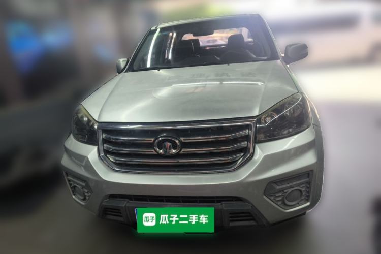 Used Great Wall Wingle 5 2017 2.4L European Version Gasoline Two-Wheel Drive Entry-Level Big Double Cab 4G69S4N Front