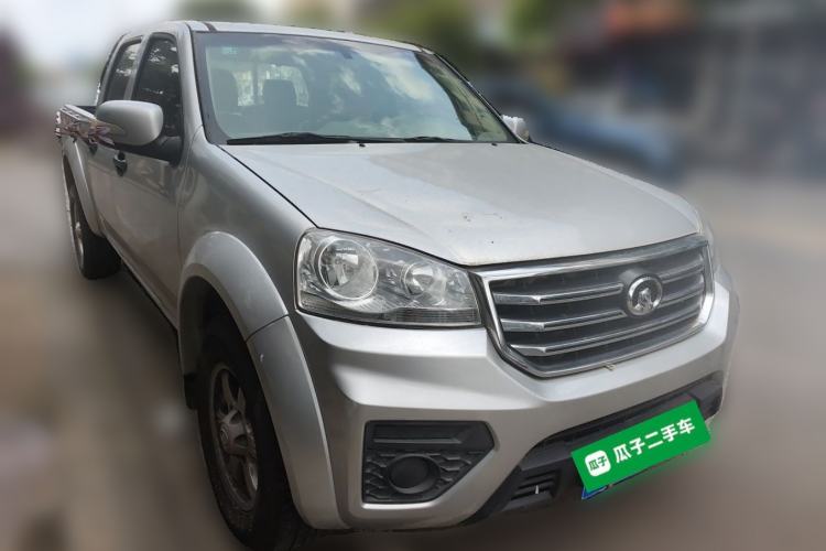 Used Great Wall Wingle 5 2017 2.0T European-spec Diesel Two-Wheel Drive Entry-Level Small Double-Cab GW4D20E Front Right 45 Deg