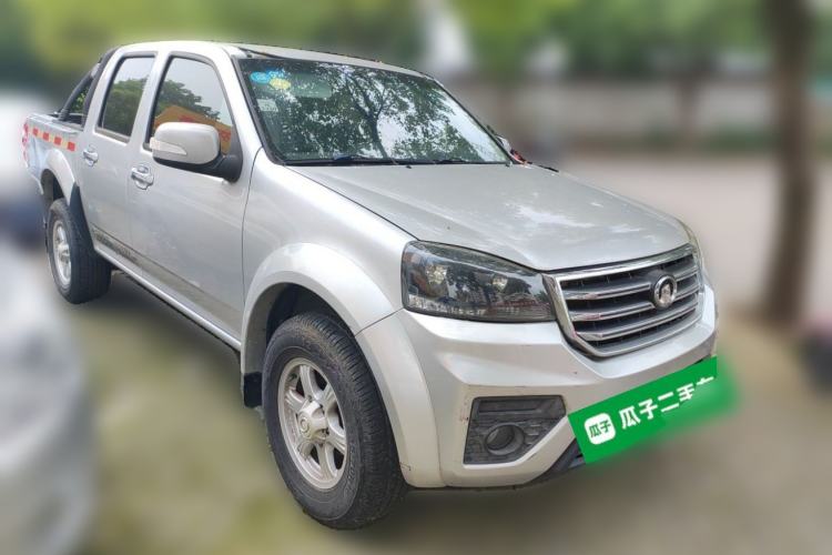 Used Great Wall Wingle 5 2017 2.4L European Version Gasoline Two-Wheel Drive Entry-Level Small Double-Cab 4G69S4N Front Right 45 Deg